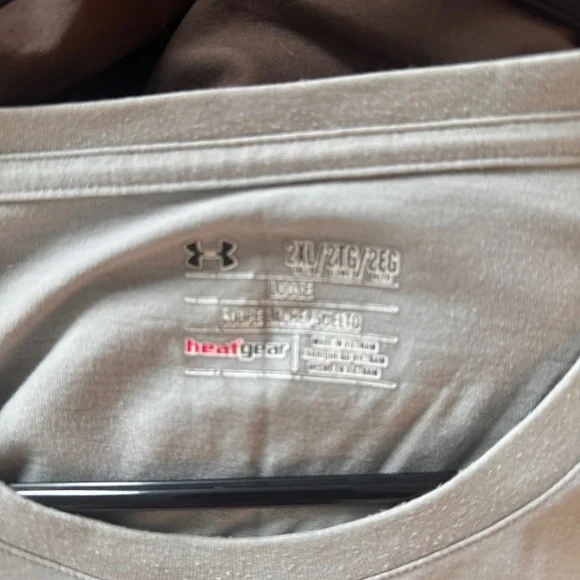 Under Armour Gray T-Shirt with Navy Logo - Picture 3 of 3
